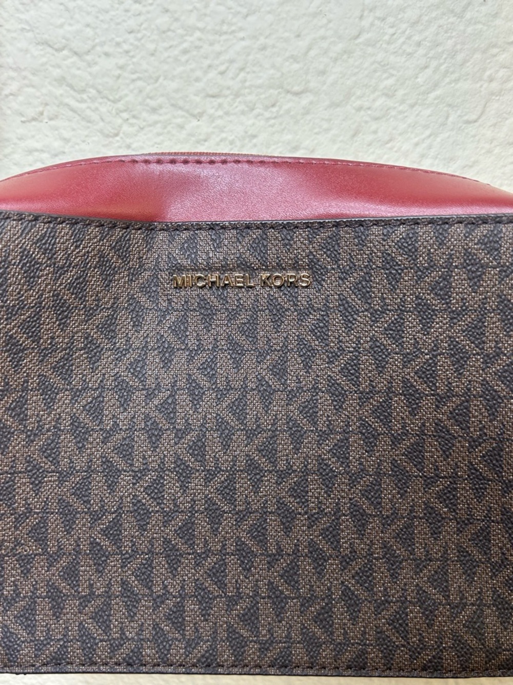 Michael Kors Jet Set Brandy Camera Signature Crossbody Bag Purse Chic Casual - Picture 2 of 9